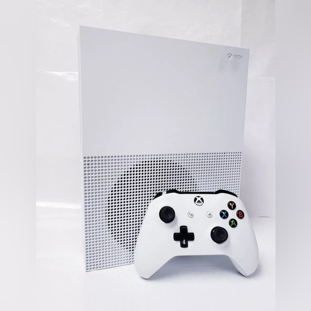 Microsoft Xbox One S Console w/ Controller